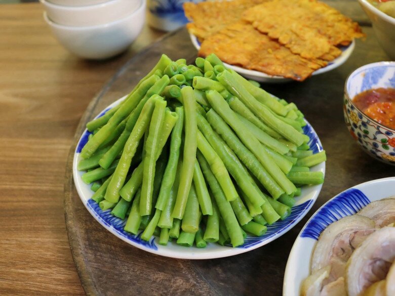 Món đậu đũa luộc