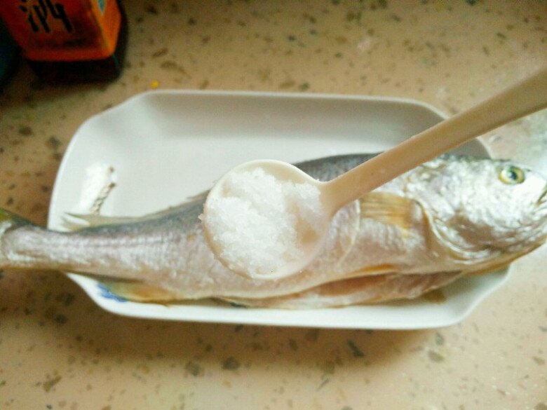 Món cá hấp hành gừng thơm ngon, bổ dưỡng cho ngày hè - 4