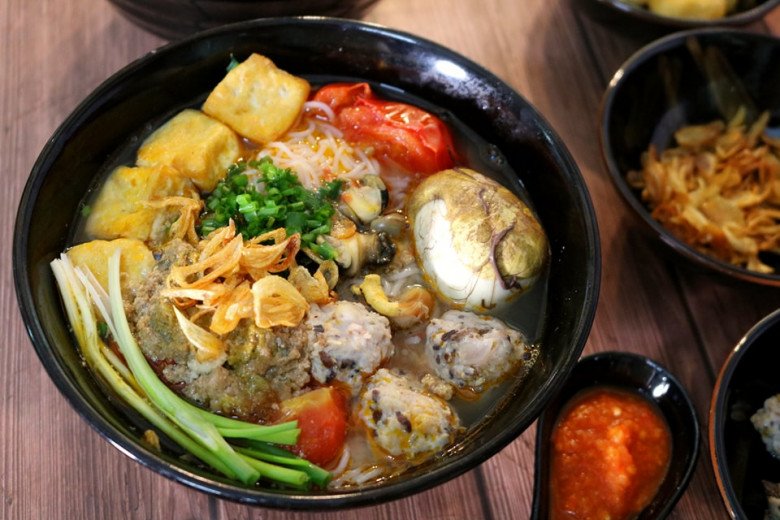 Chuyến thăm của Tổng thống Pháp đến Việt Nam và thực đơn độc đáo với hai món ăn dân dã - 4